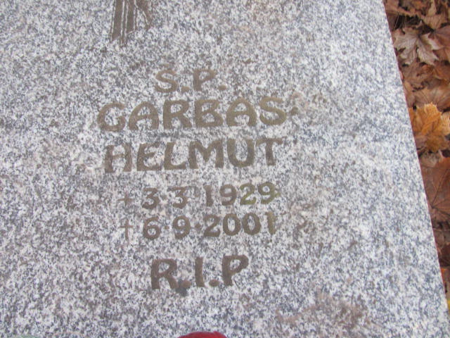 Grób Helmut Garbas