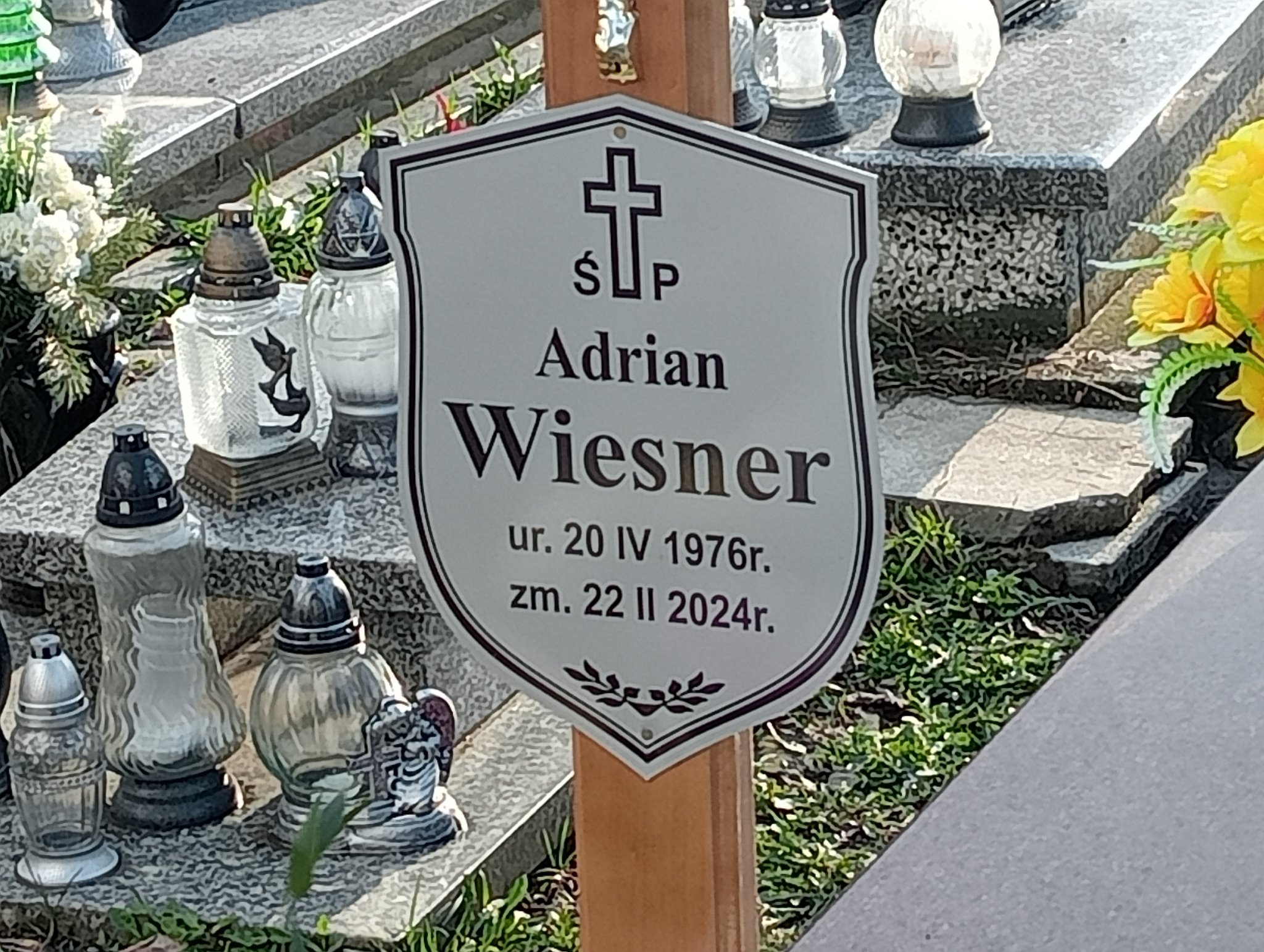 Adam Wiesner 1976 Świętochłowice (Chropaczów) - Grobonet - Wyszukiwarka osób pochowanych