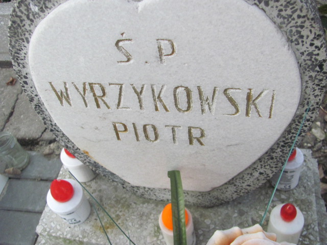 Piotr Wyrzykowski 2001 Świętochłowice (Chropaczów) - Grobonet - Wyszukiwarka osób pochowanych